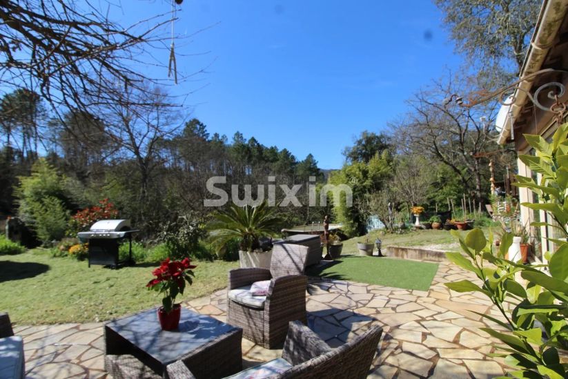 Vente Villa Bagnols-en-Forêt 7&nbsp;Pièces 140&nbsp;m²