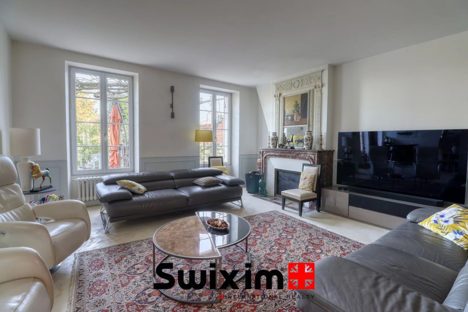 house 10 Rooms for sale on Saint-Estèphe (33180)