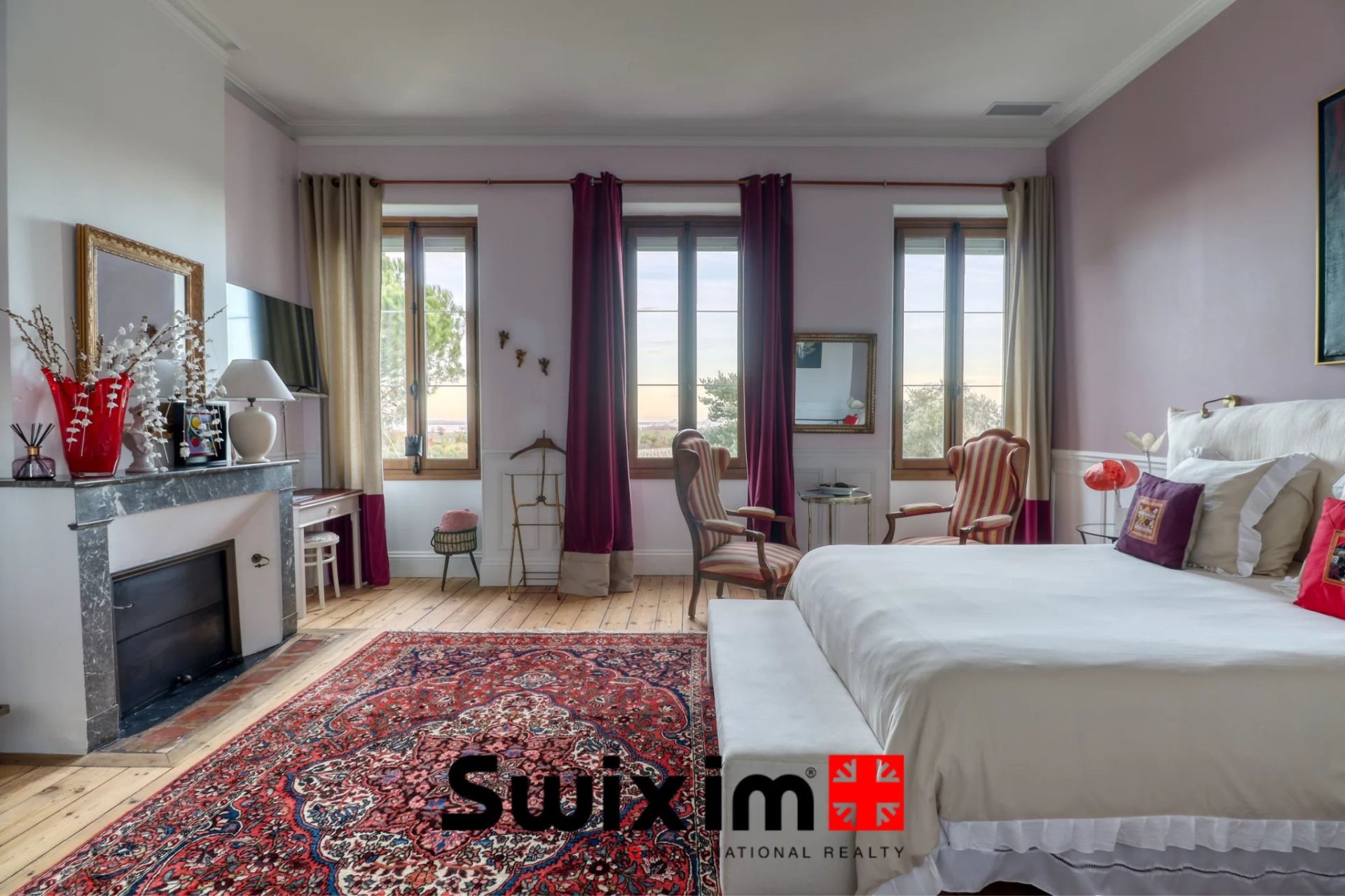 house 10 Rooms for sale on Saint-Estèphe (33180)