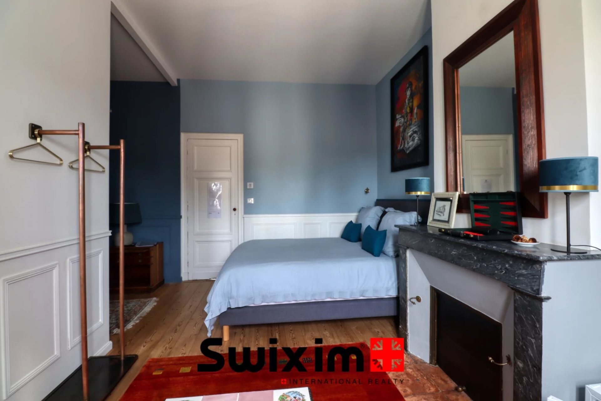 house 10 Rooms for sale on Saint-Estèphe (33180)