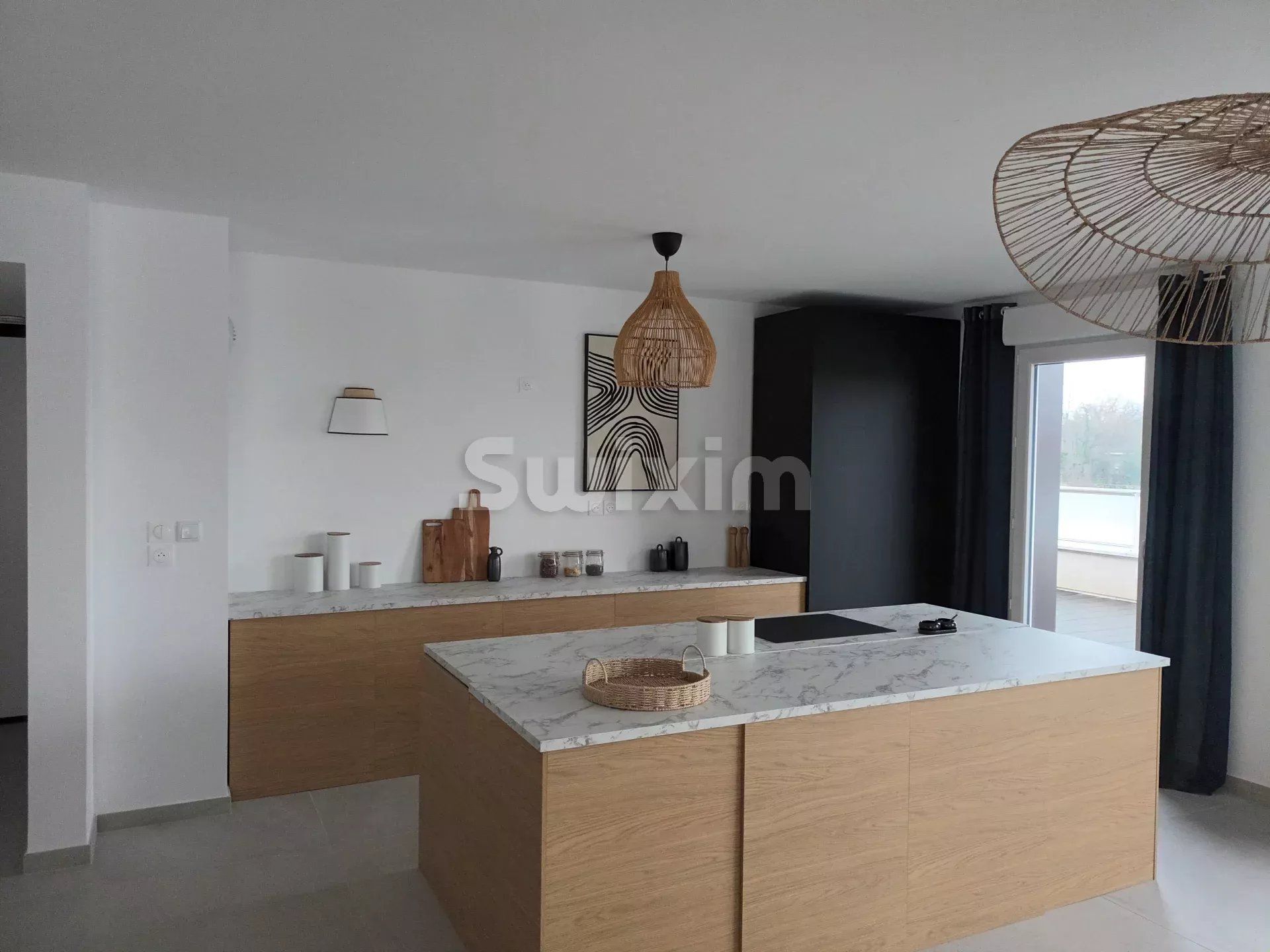 apartment 4 Rooms for sale on Champagne-au-Mont-d'Or (69410)