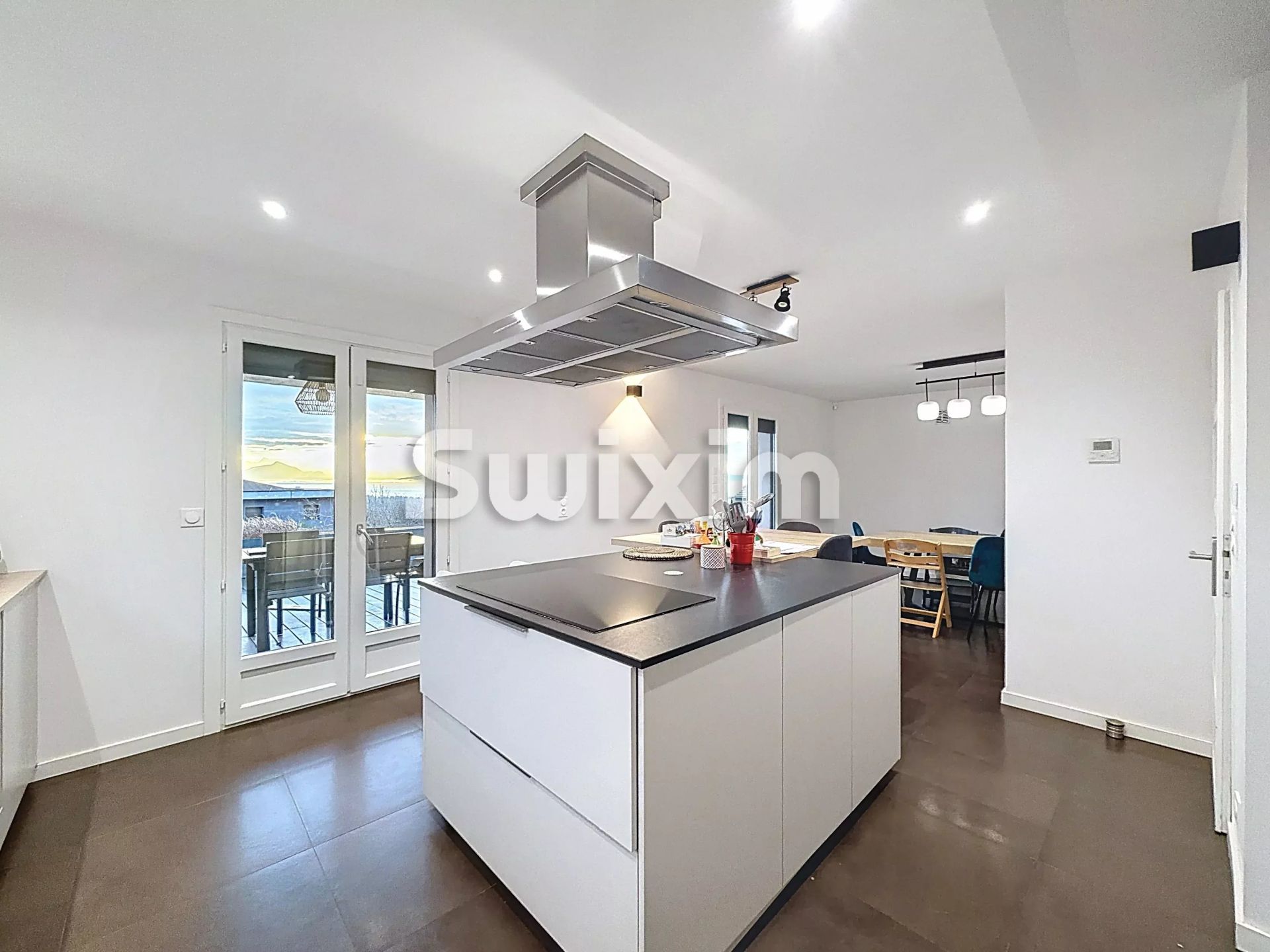 maison 8 Pièces en vente sur Échenevex (01170)