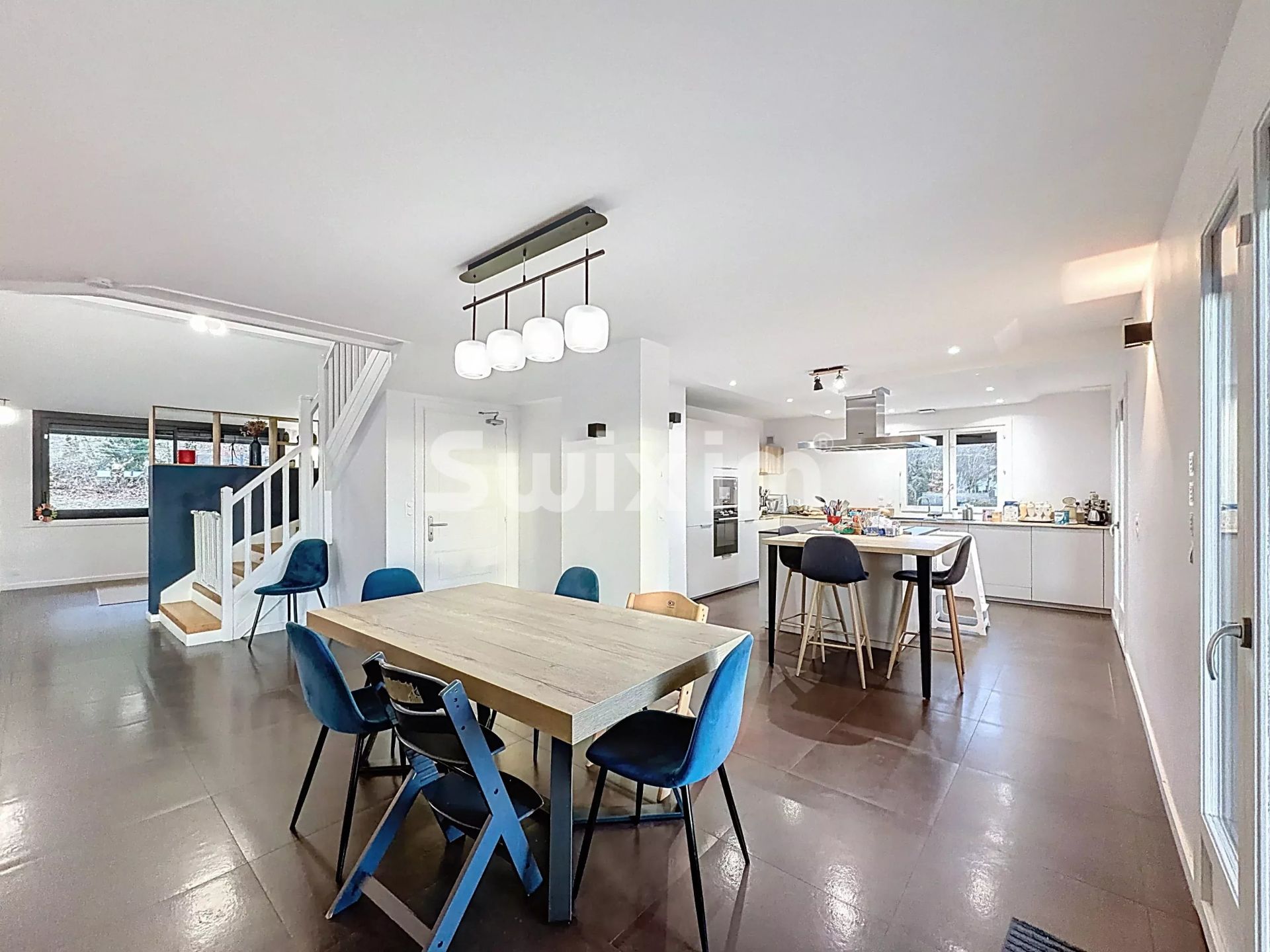 casa 8 Camere in vendita su Échenevex (01170)