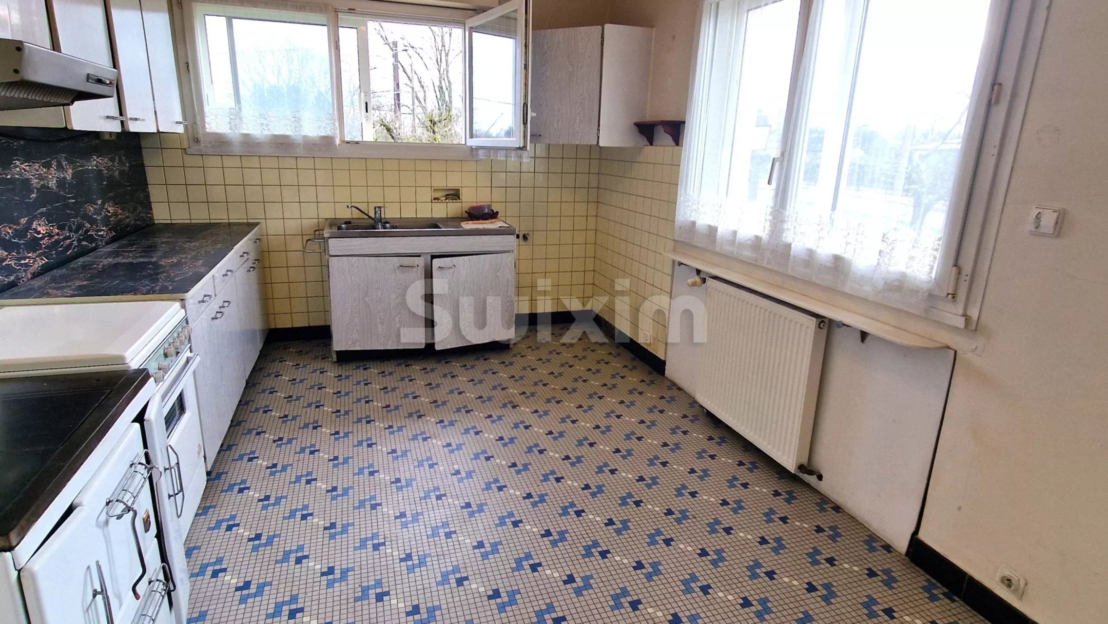 house 7 Rooms for sale on Marnay (70150)