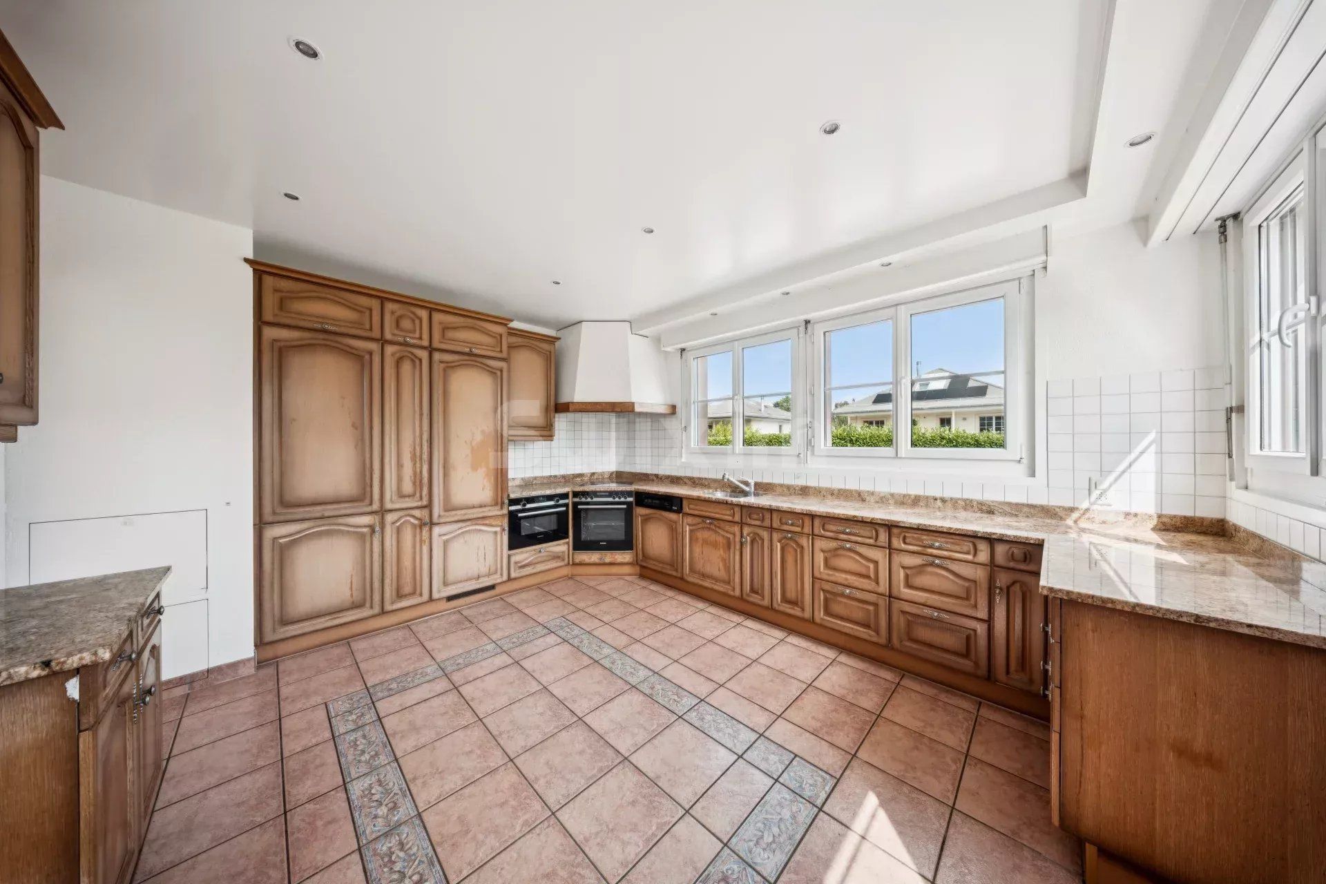 casa 10 Quartos para venda sobre Plan-les-Ouates (1228)