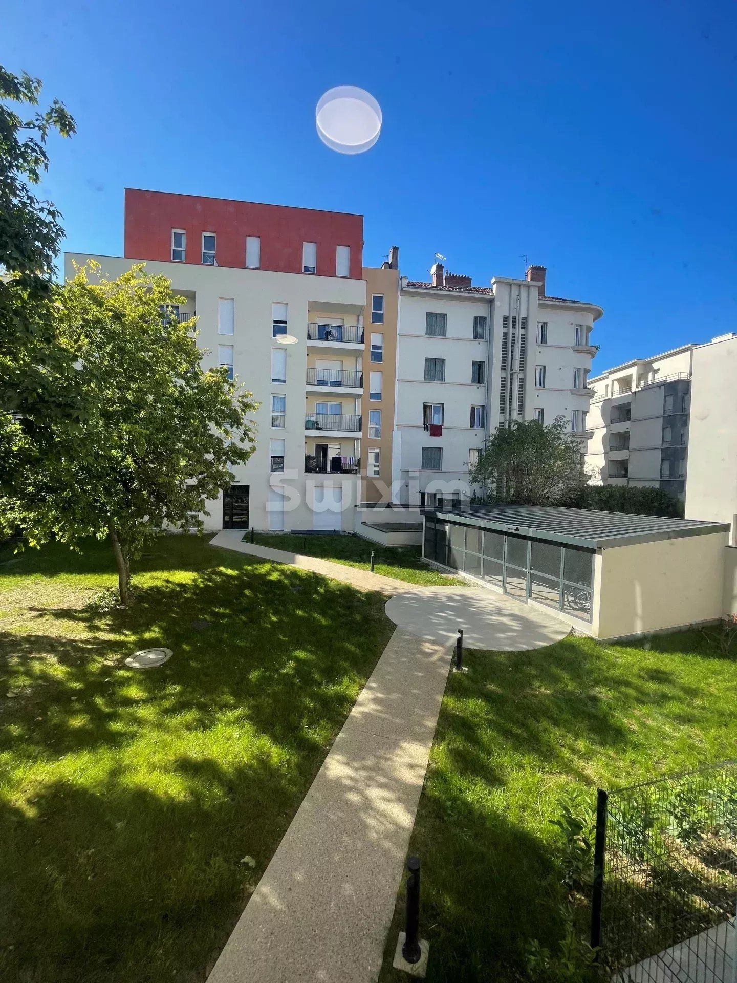 apartment 1 room for sale on Vénissieux (69200)