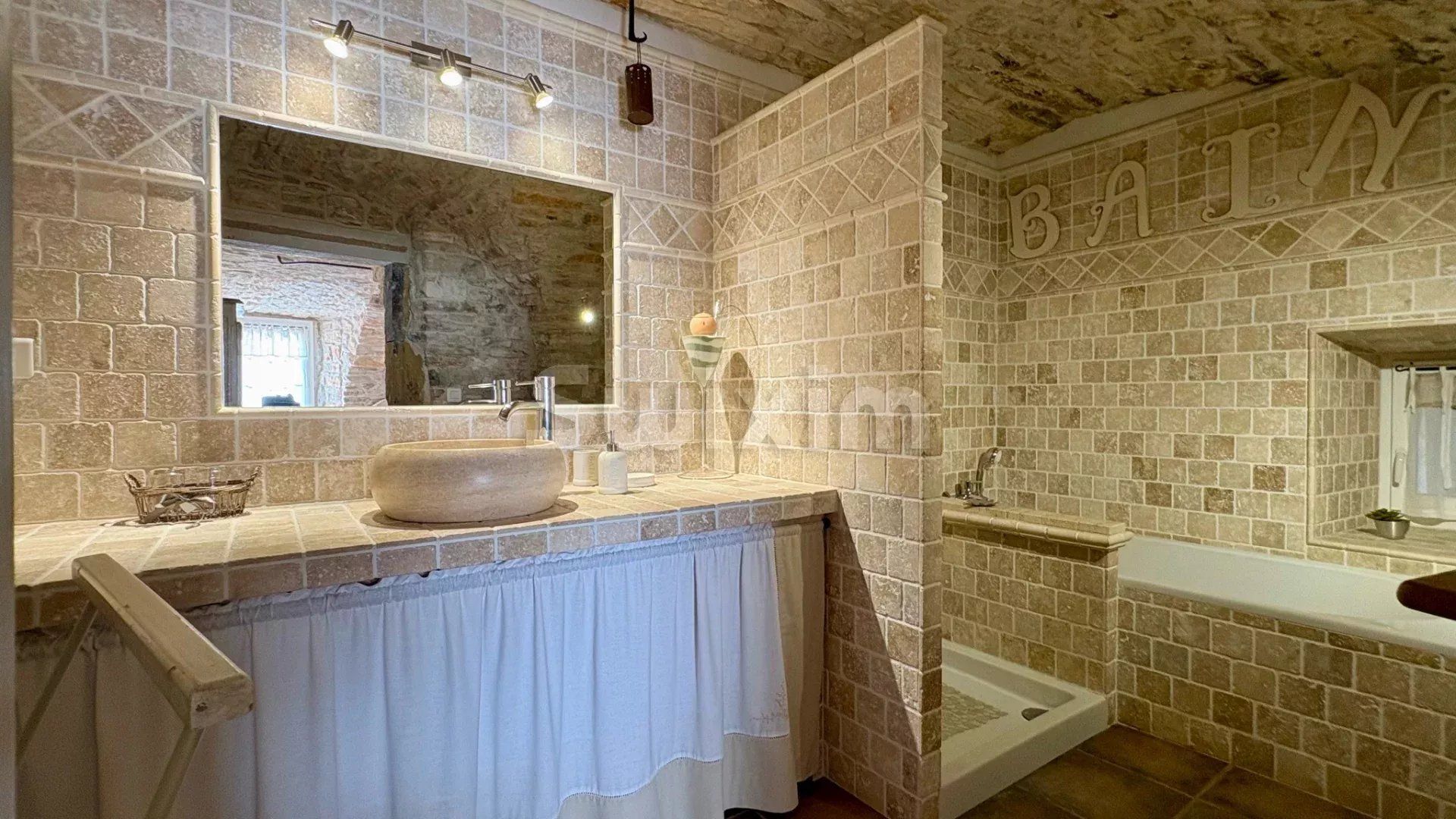 mas 8 Pièces en vente sur Mons (30340)