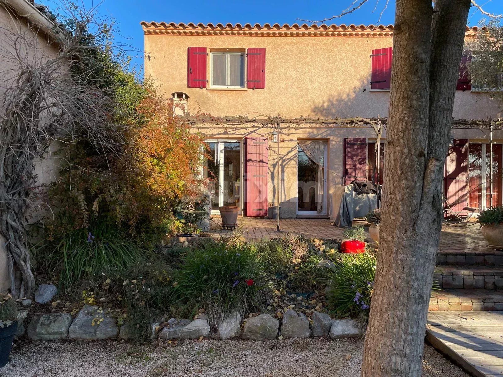 maison 10 Pièces en vente sur Saint-Laurent-d'Aigouze (30220)