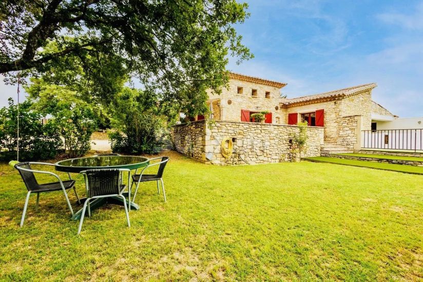 Vente Propriété Uzès 7&nbsp;Pièces 226&nbsp;m²