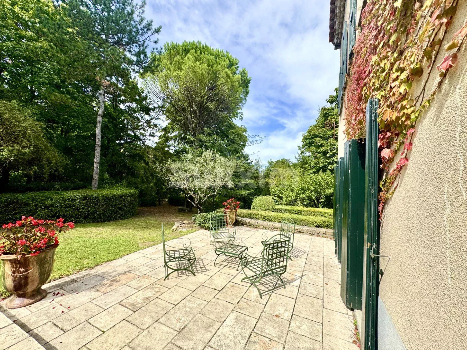 mas 8 Rooms for sale on Alès (30100)