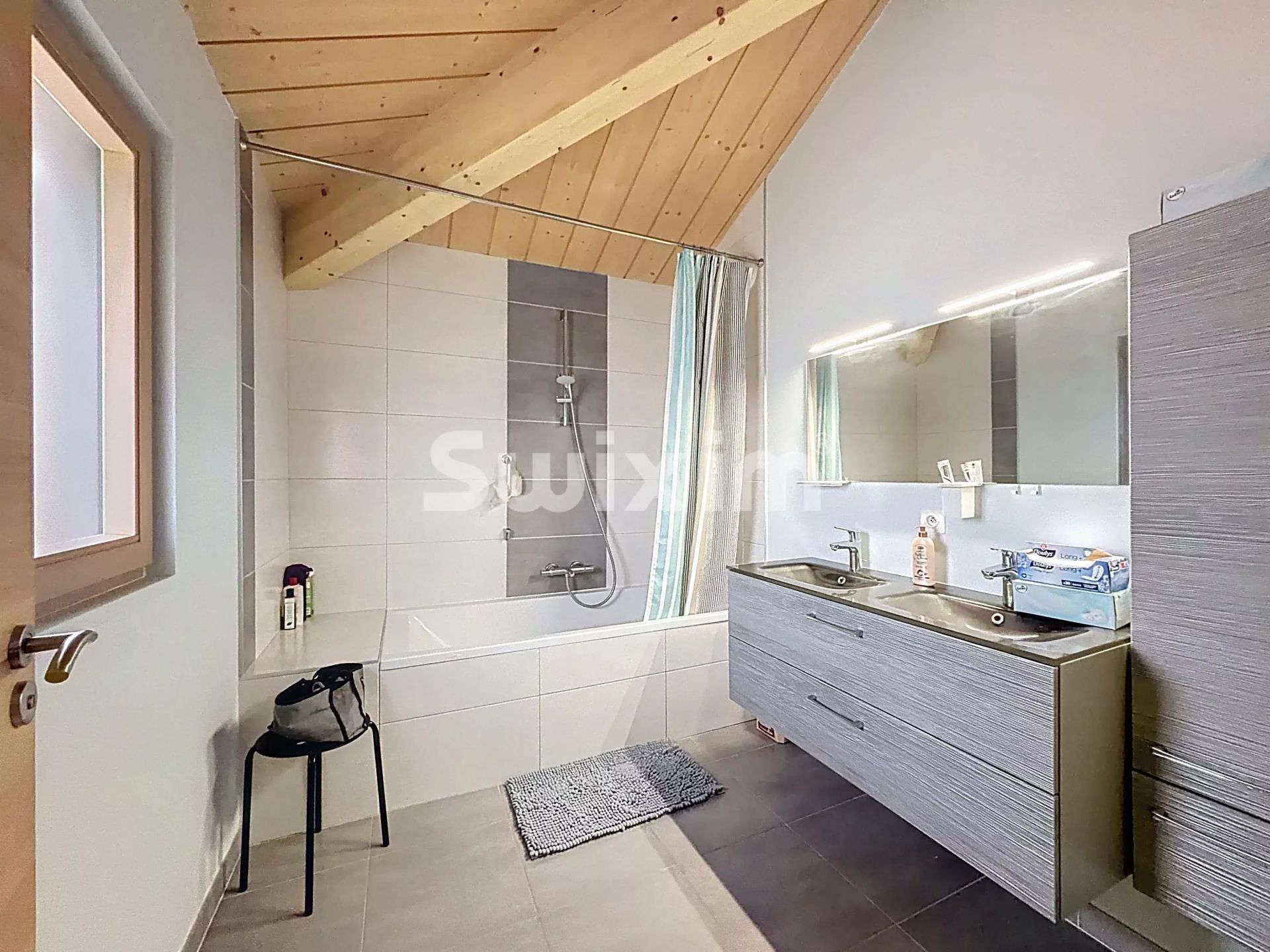 casa 6 Camere in vendita su Échenevex (01170)