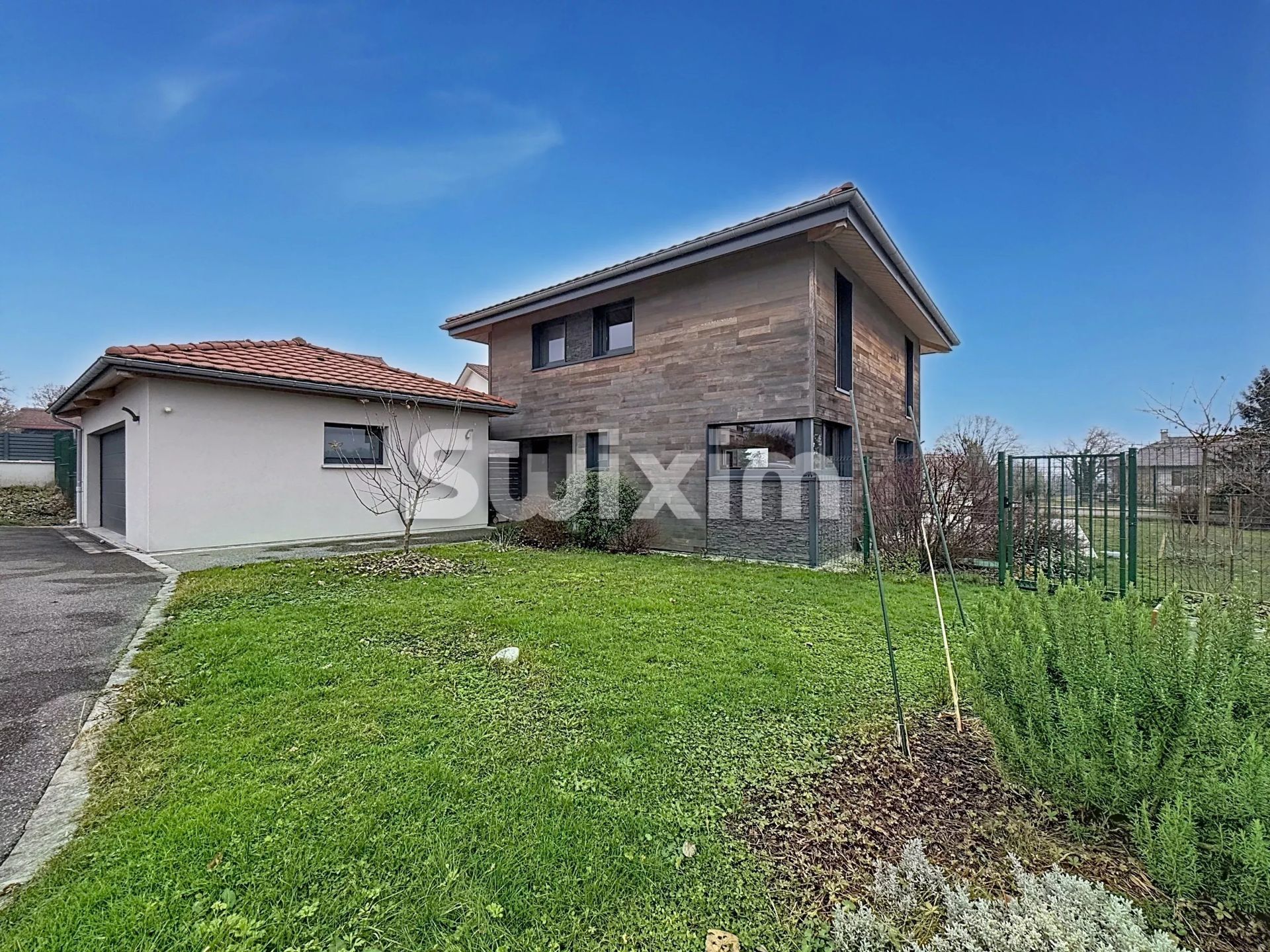 casa 6 Camere in vendita su Échenevex (01170)