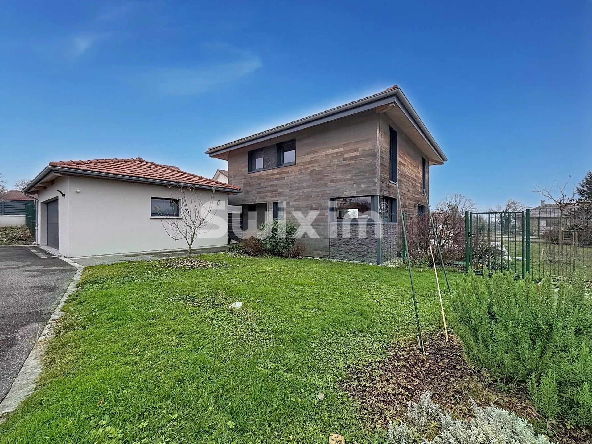 casa 6 Camere in vendita su Échenevex (01170)