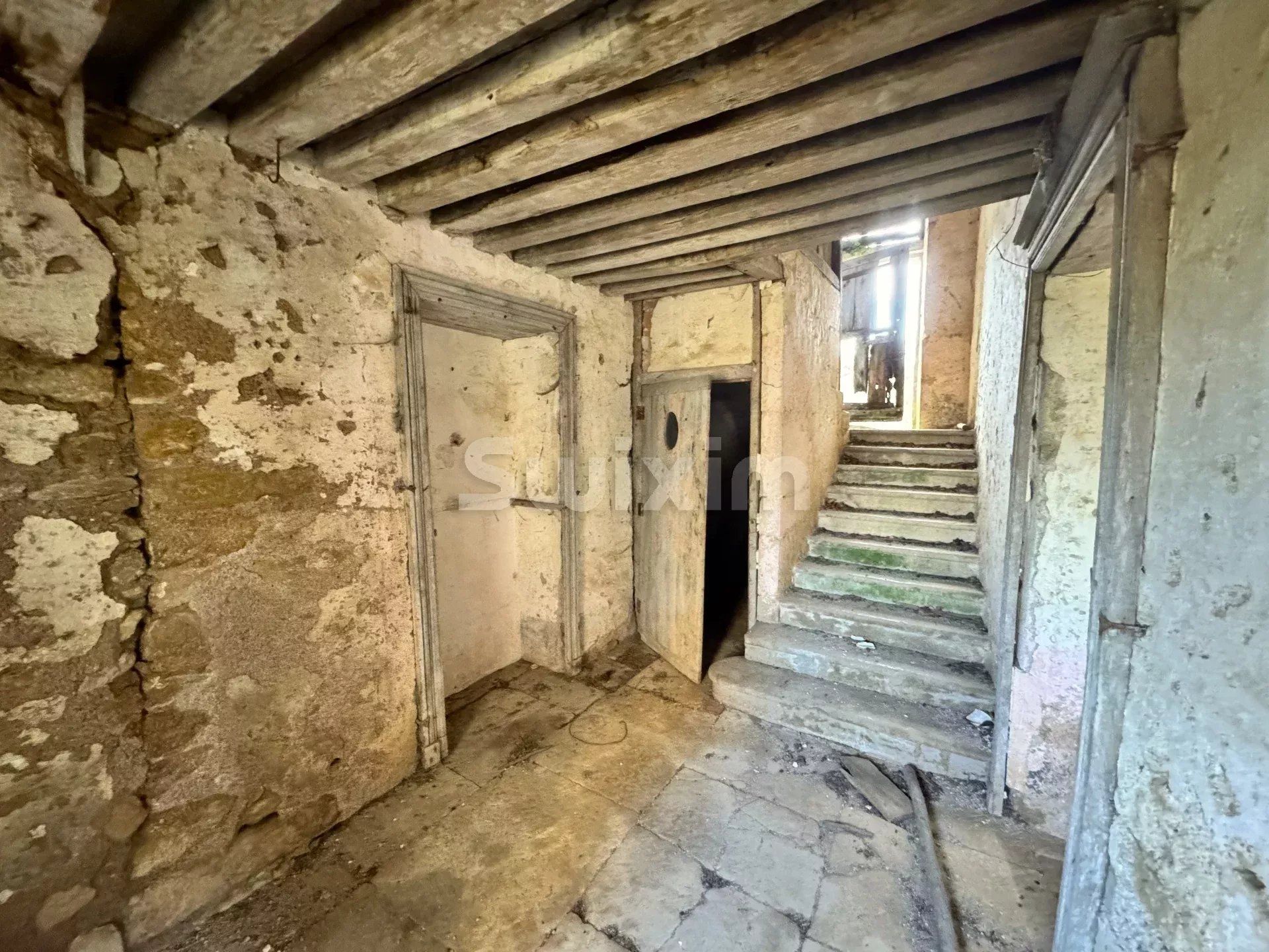 castello 8 Camere in vendita su Avallon (89200)