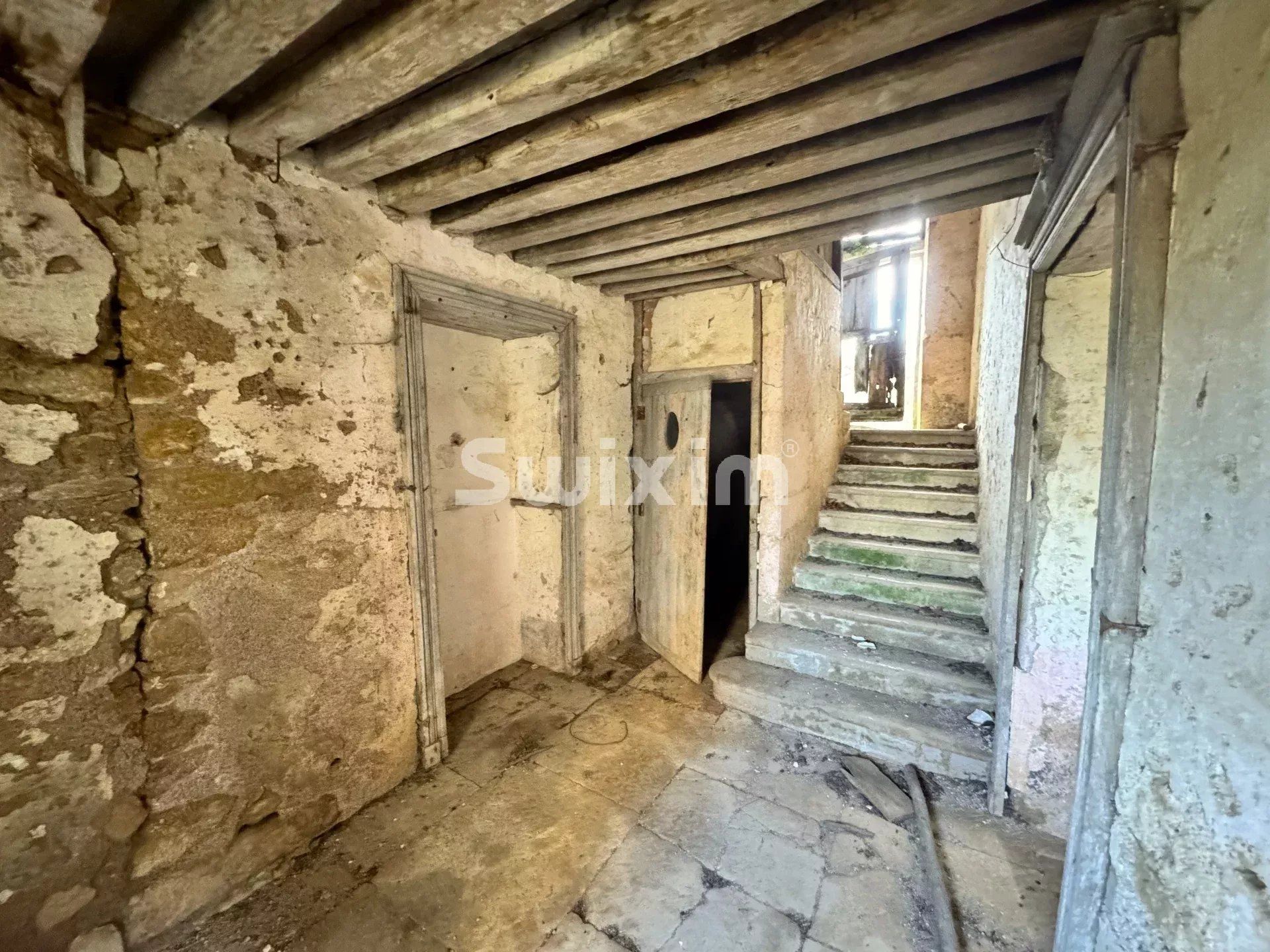 castello 8 Camere in vendita su Avallon (89200)