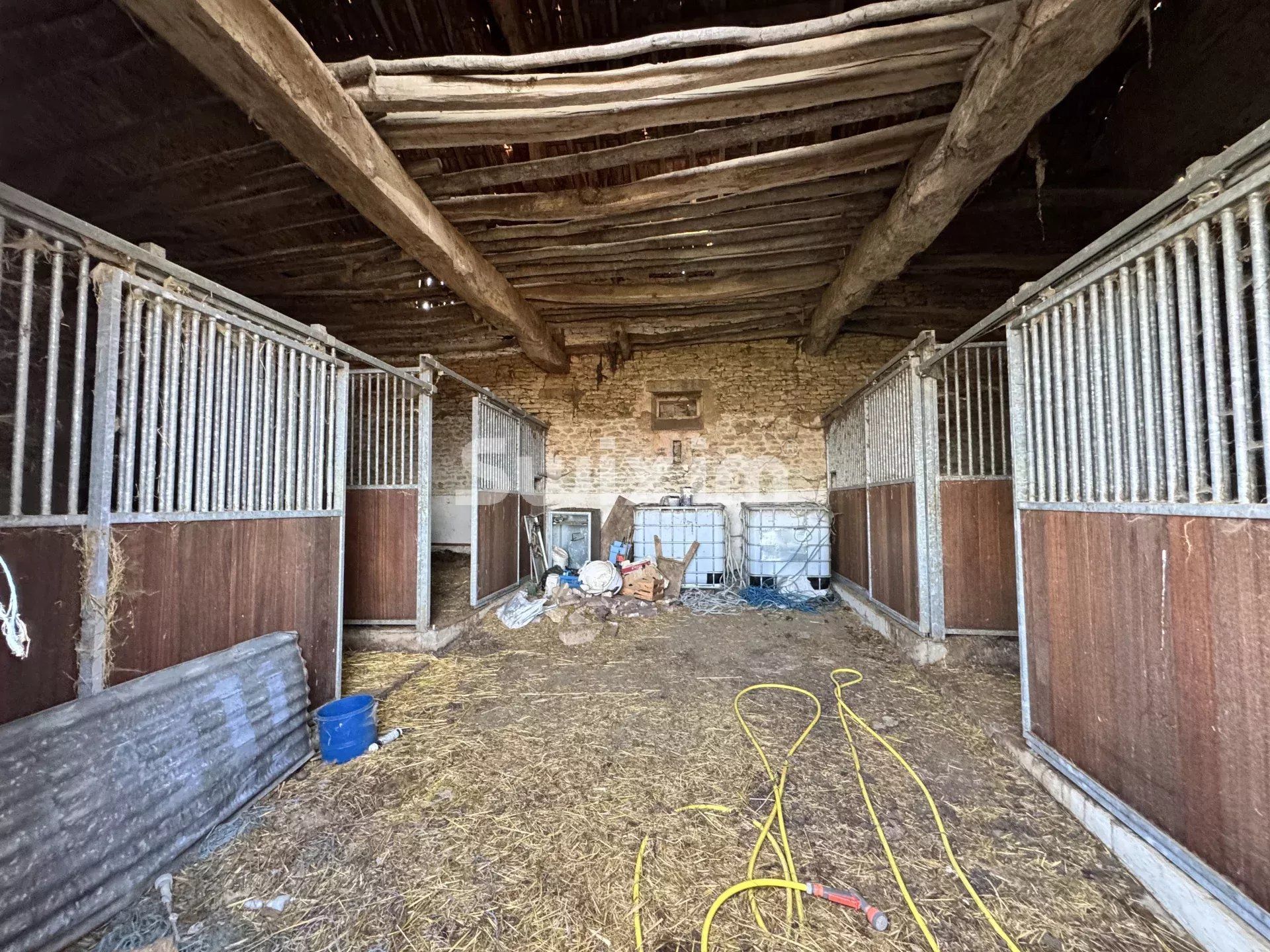 castello 8 Camere in vendita su Avallon (89200)