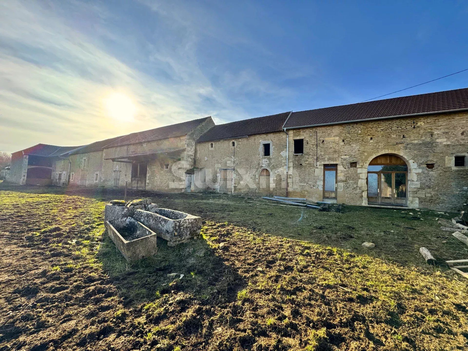 castello 8 Camere in vendita su Avallon (89200)