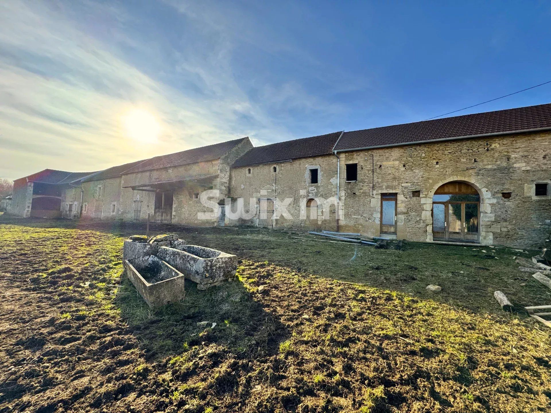 castello 8 Camere in vendita su Avallon (89200)