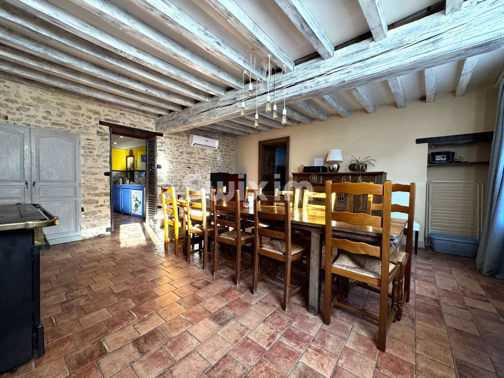 casa 6 Camere in vendita su Avallon (89200)