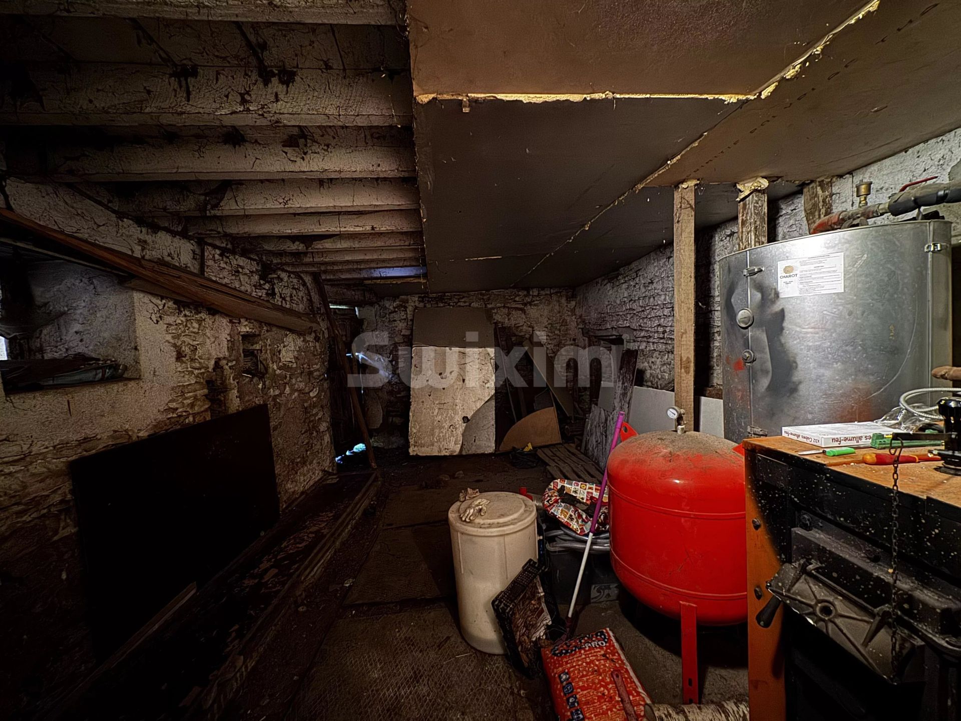 house 6 Rooms for sale on Avallon (89200)