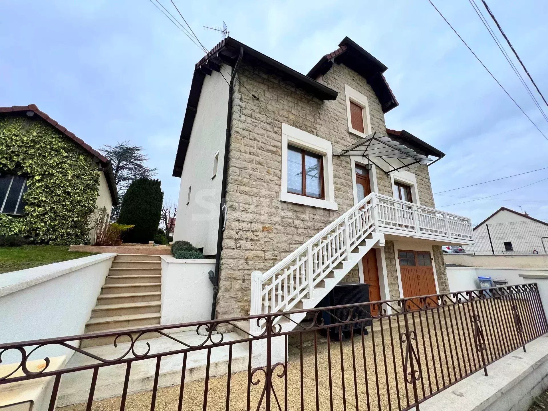 maison 5 Pièces en vente sur Lons-le-Saunier (39000)