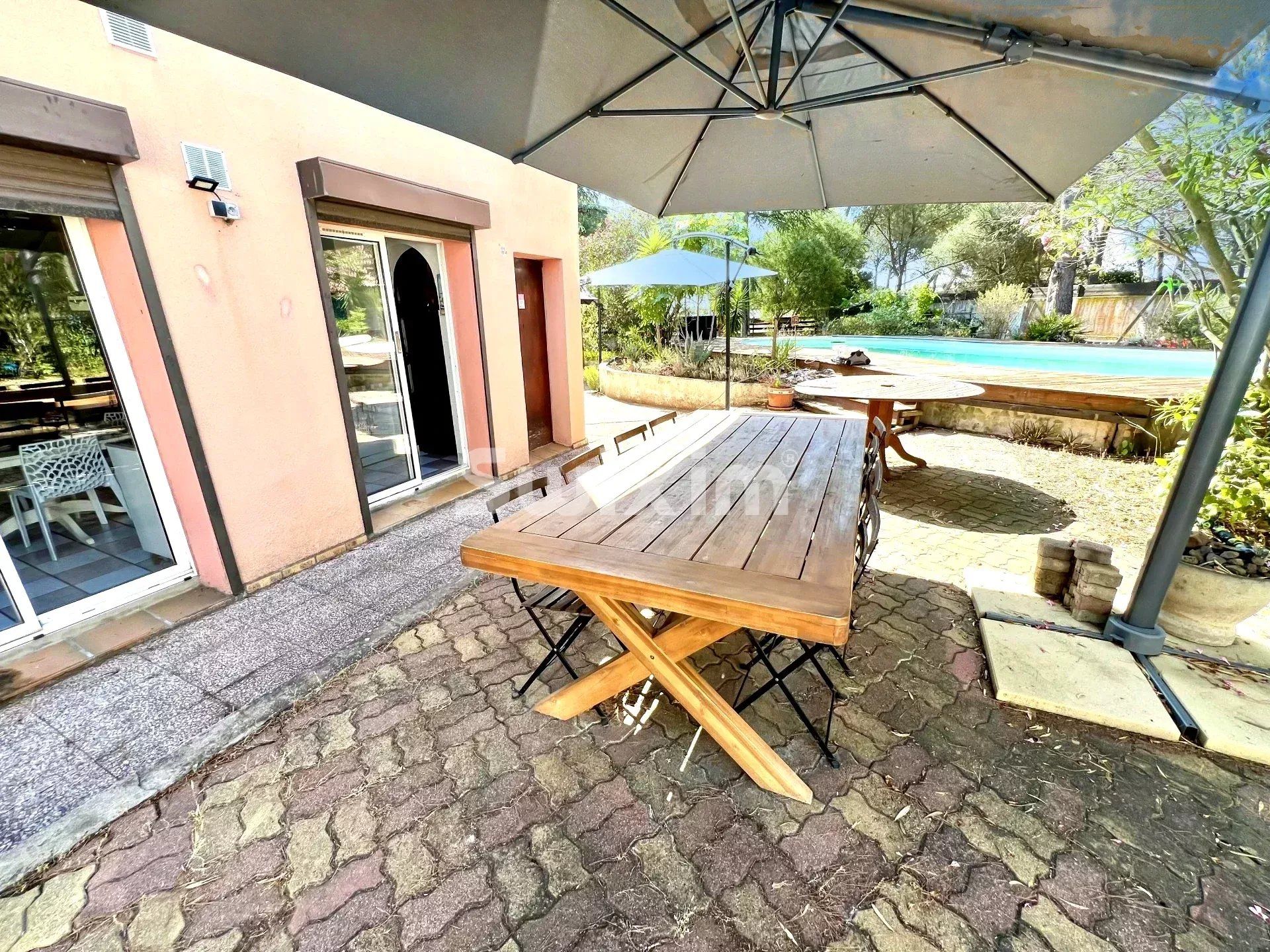 villa 6 Rooms for sale on Le Cap-d'Agde (34300)