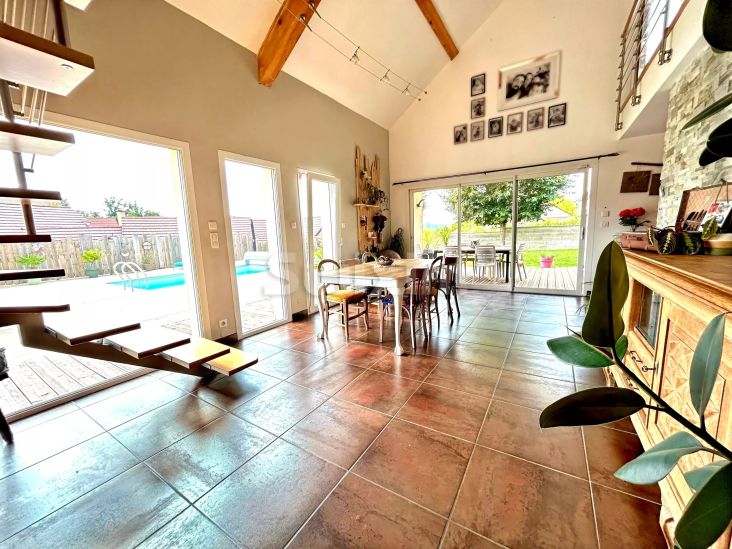 Sale House Dole 8&nbsp;Rooms 234&nbsp;m²