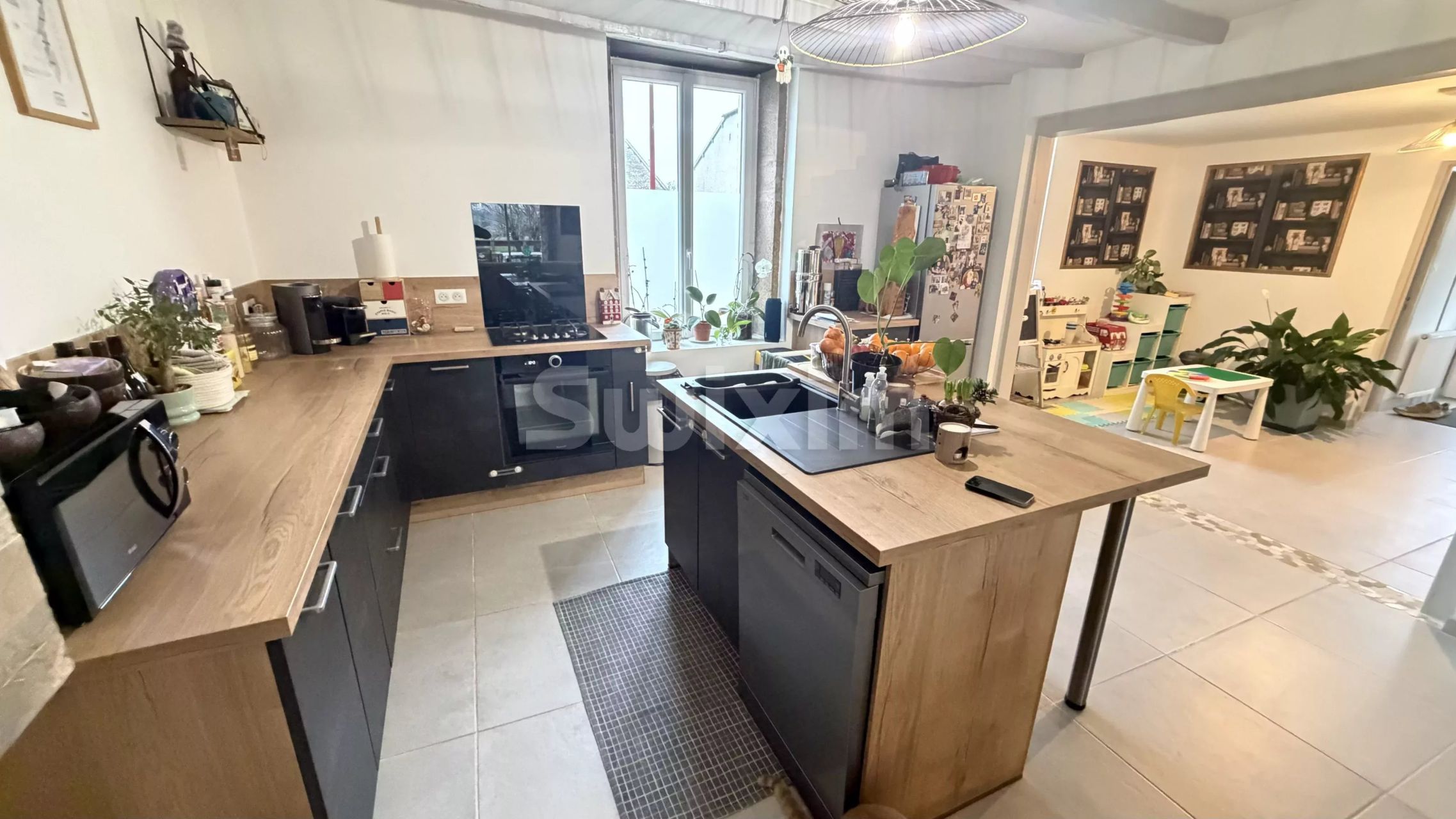 house 6 Rooms for sale on Champagney (39290)