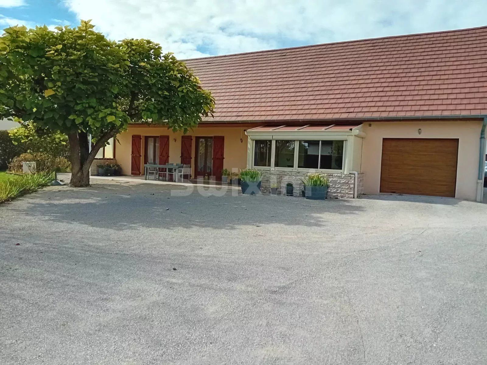 casa 6 Camere in vendita su Saint-Martin-en-Bresse (71620)