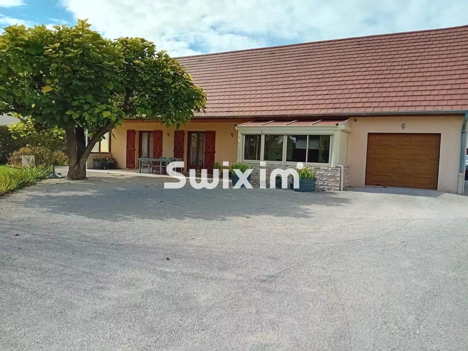 casa 6 Camere in vendita su Saint-Martin-en-Bresse (71620)