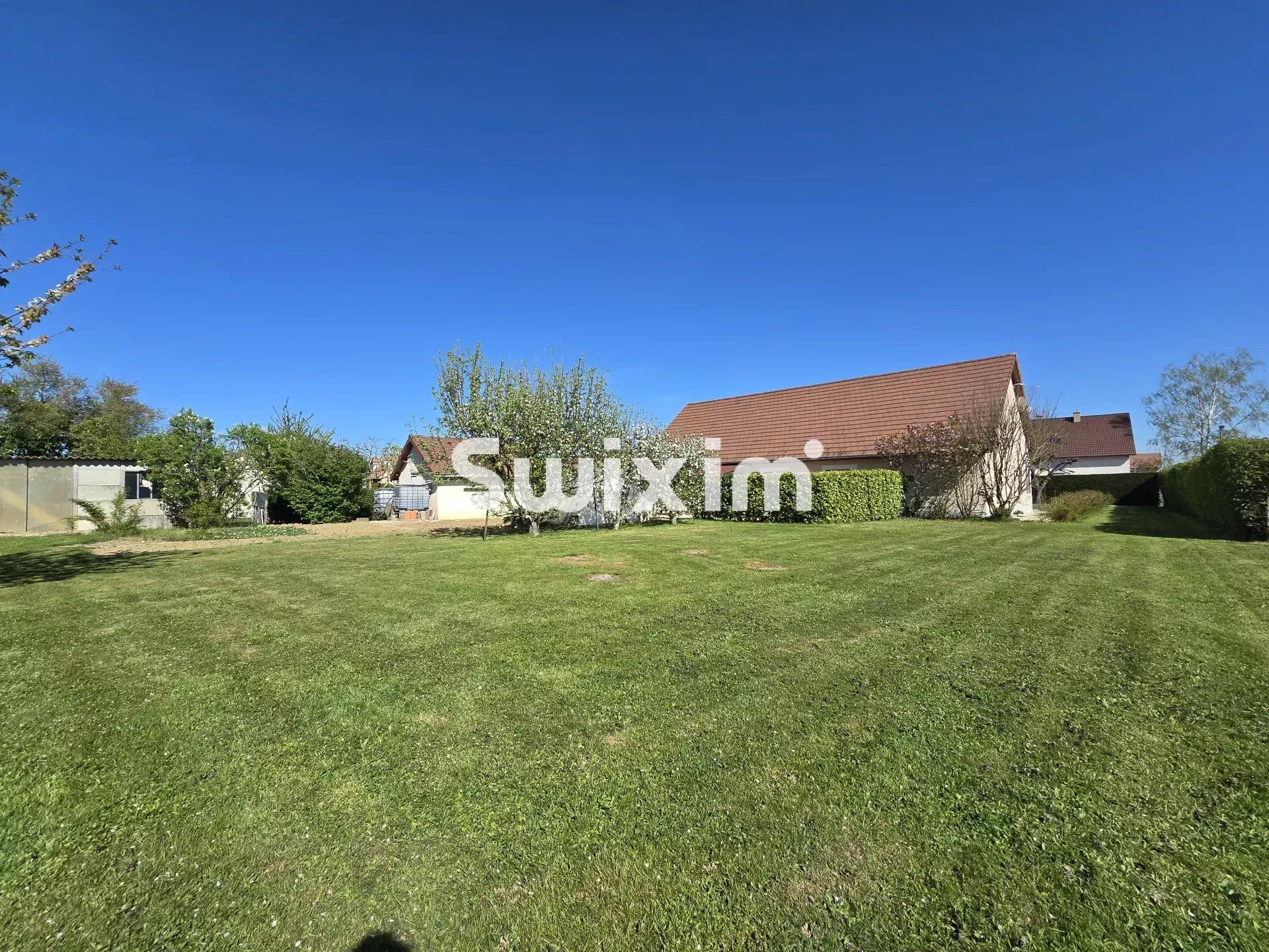 casa 6 Camere in vendita su Saint-Martin-en-Bresse (71620)