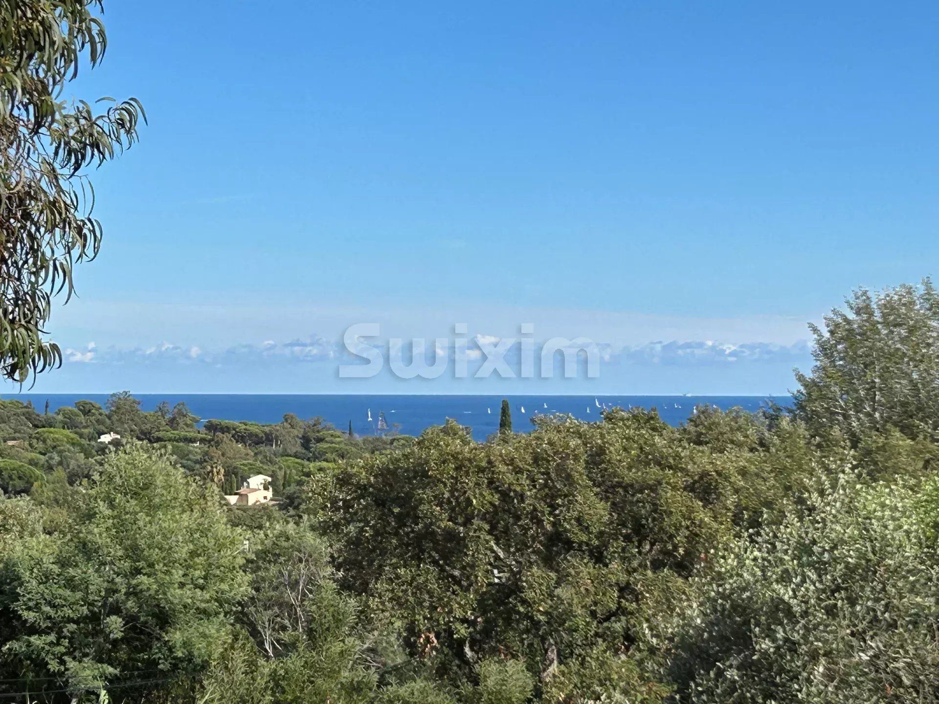 house 6 Rooms for sale on Saint-Tropez (83990)
