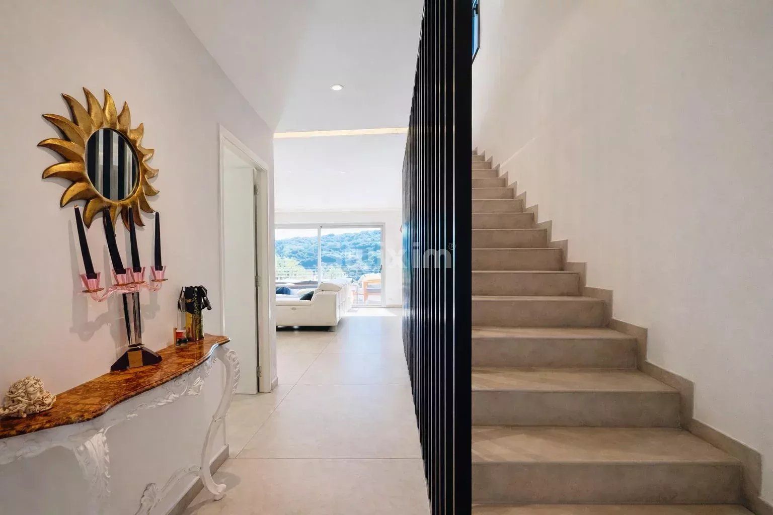 house 10 Rooms for sale on Sainte-Maxime (83120)