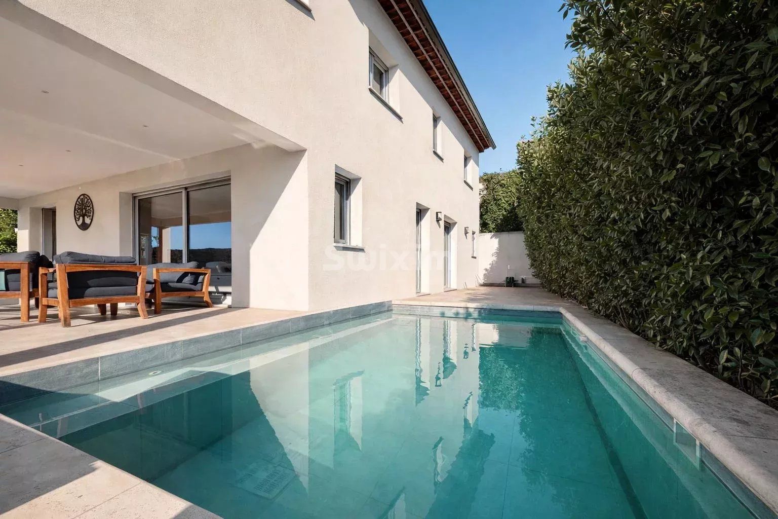 house 10 Rooms for sale on Sainte-Maxime (83120)