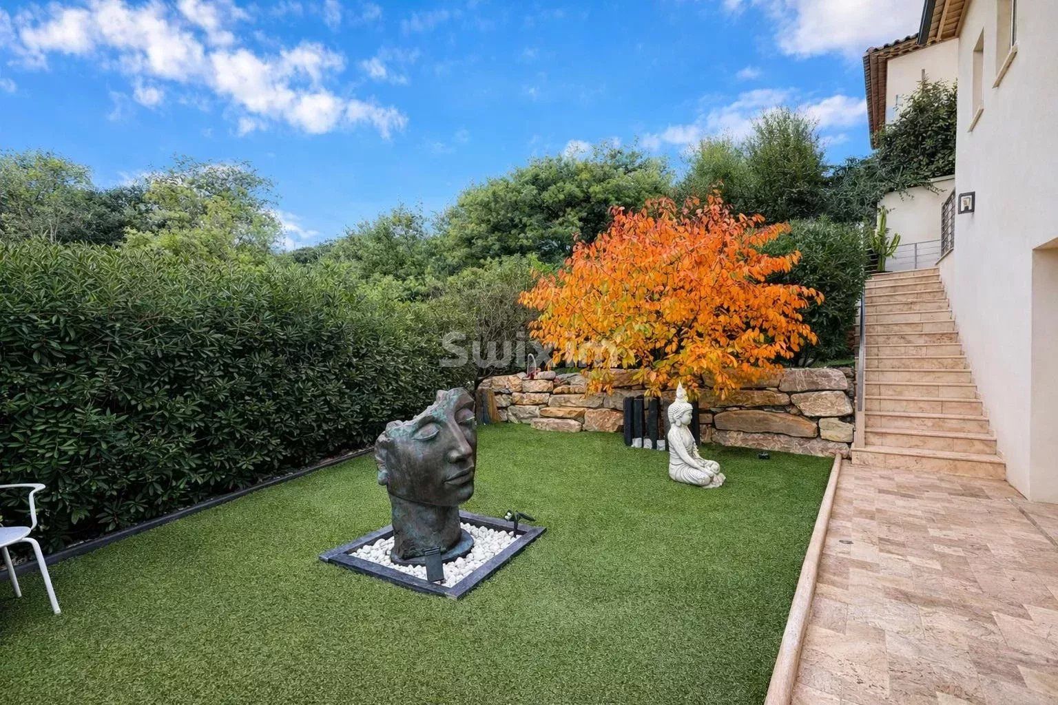 house 10 Rooms for sale on Sainte-Maxime (83120)