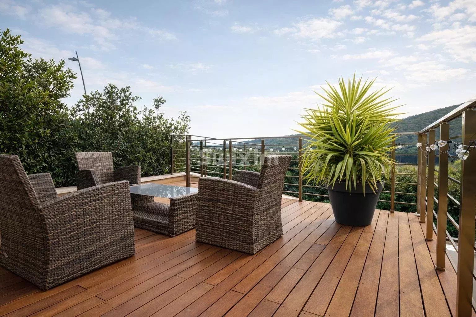 house 10 Rooms for sale on Sainte-Maxime (83120)