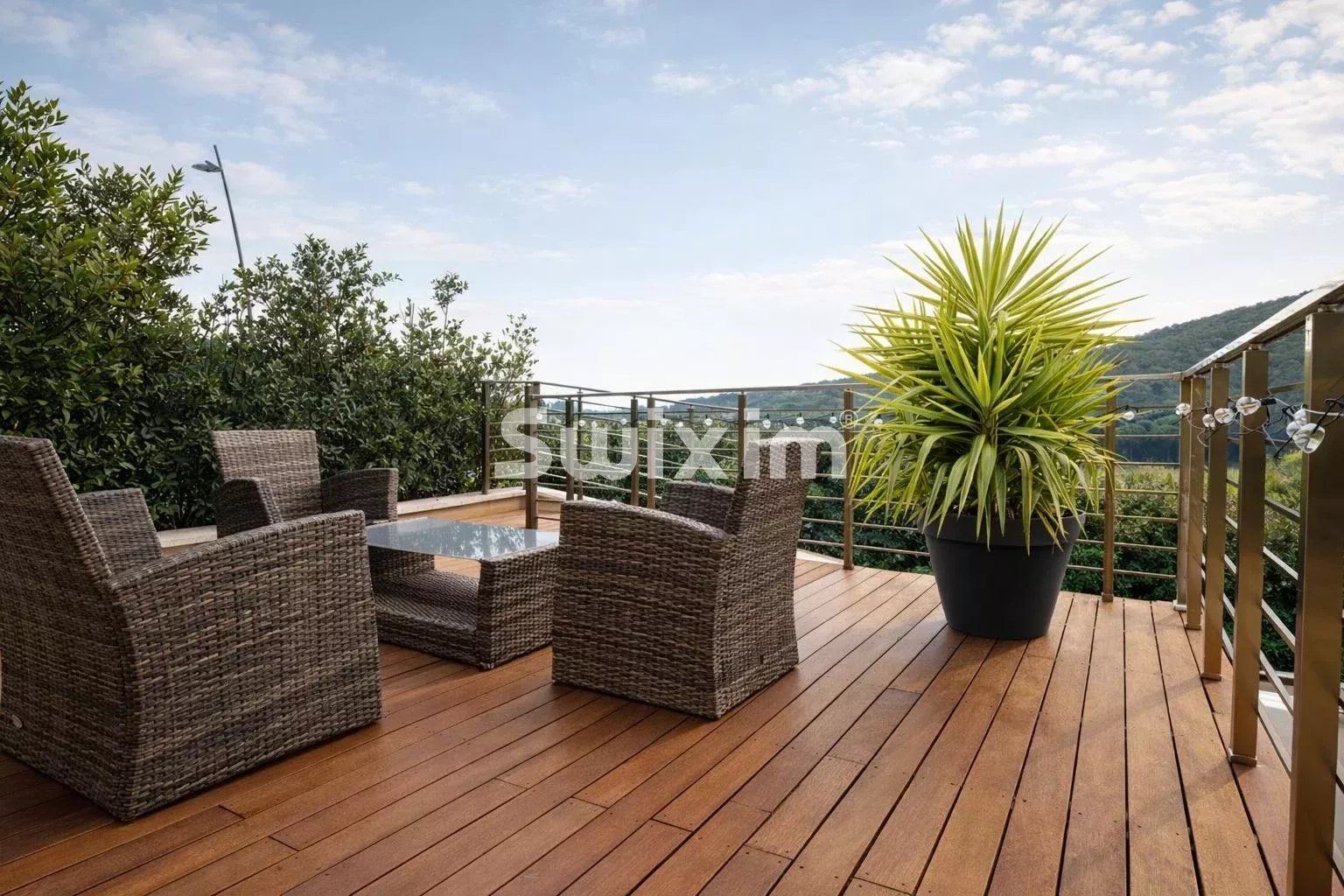 house 10 Rooms for sale on Sainte-Maxime (83120)