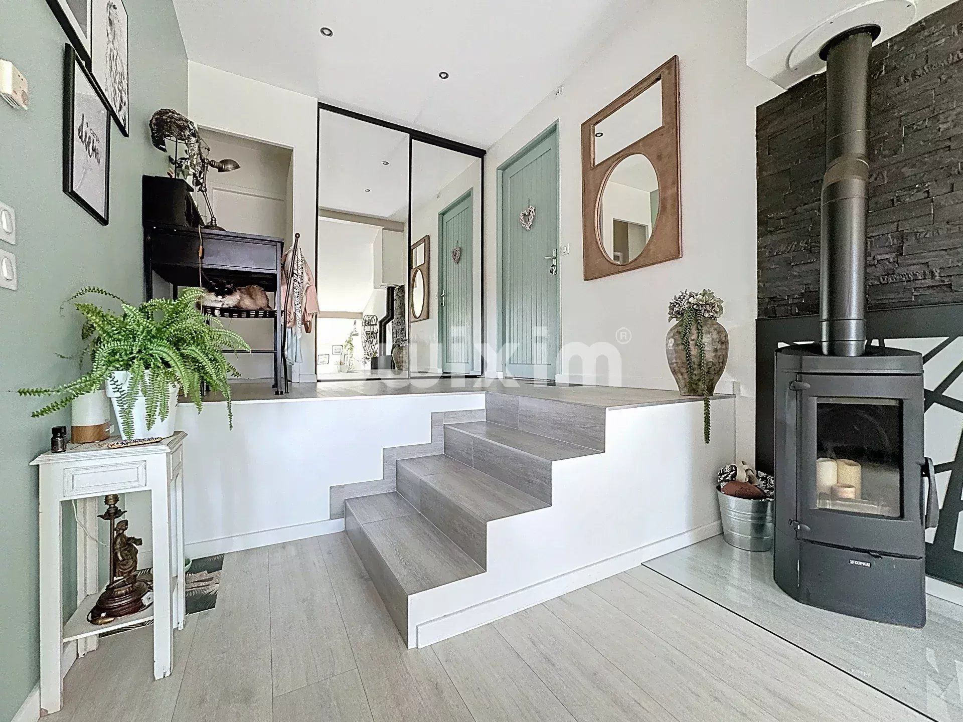 apartment 3 Rooms for sale on Prévessin-Moëns (01280)