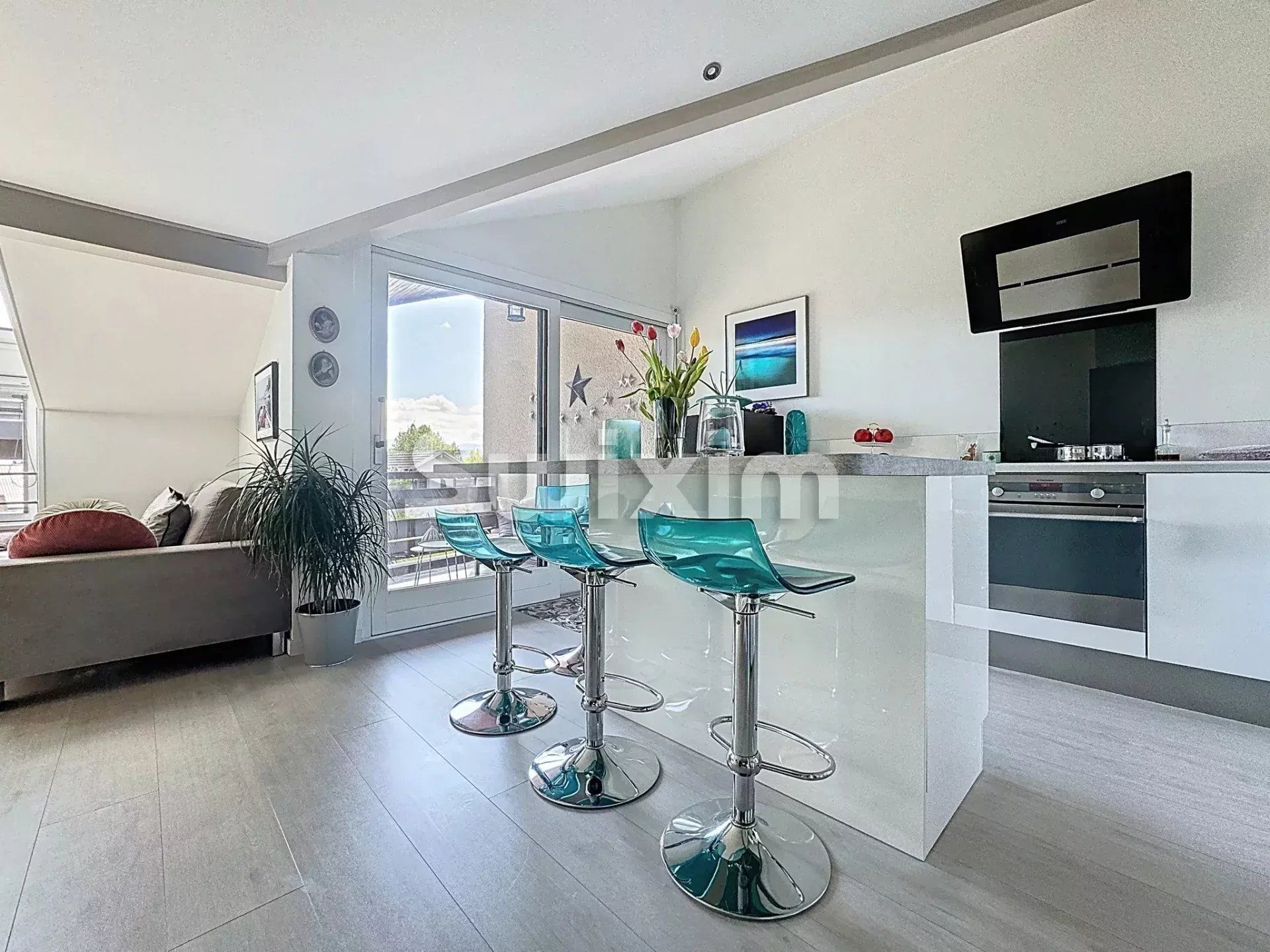 apartment 3 Rooms for sale on Prévessin-Moëns (01280)