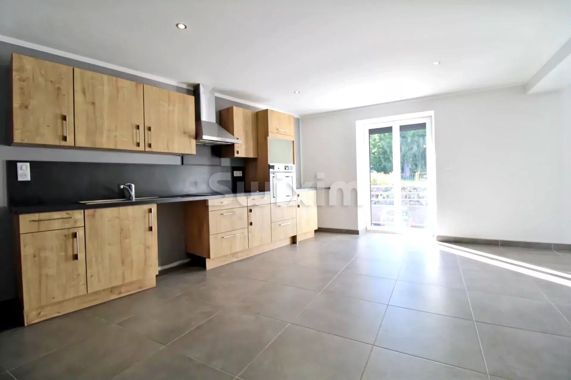 appartamento 4 Camere in vendita su La Chaux-du-Dombief (39150)