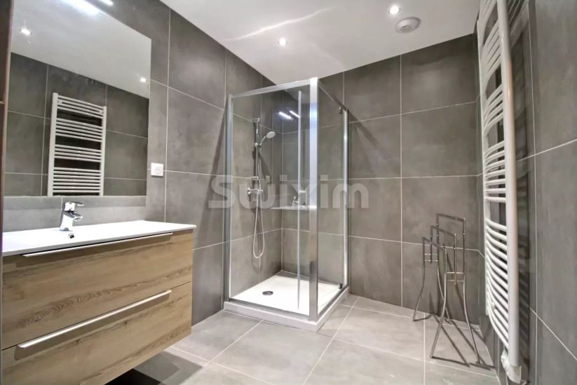 Vendita Appartamento La Chaux-du-Dombief 4&nbsp;Camere 109&nbsp;m²