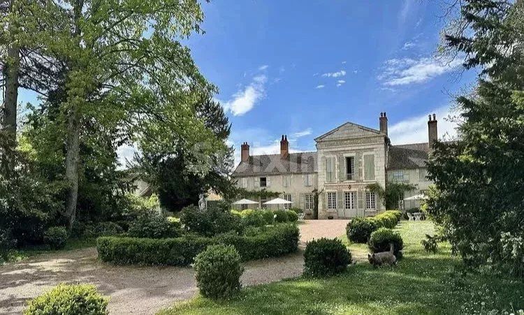 property 24 Rooms for sale on Givry (71640)