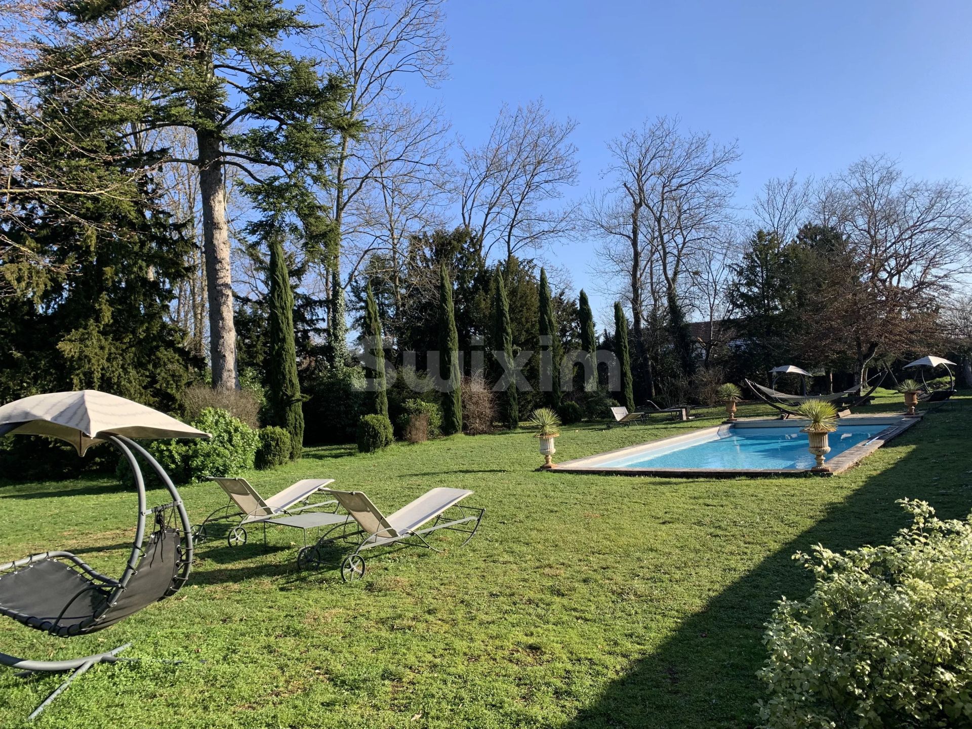 property 24 Rooms for sale on Givry (71640)