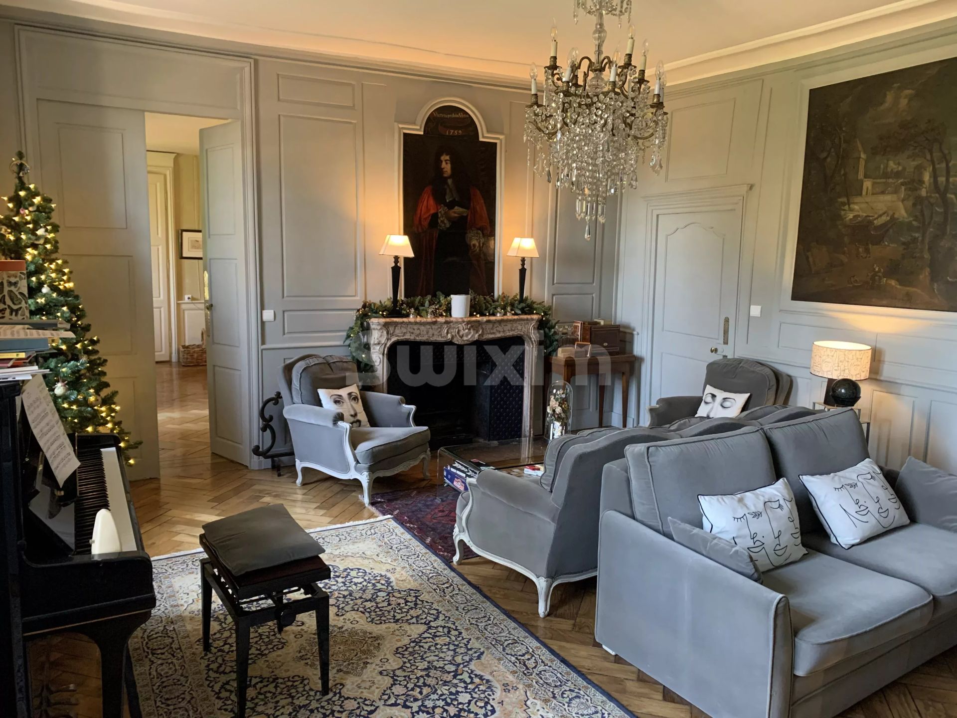 property 24 Rooms for sale on Givry (71640)