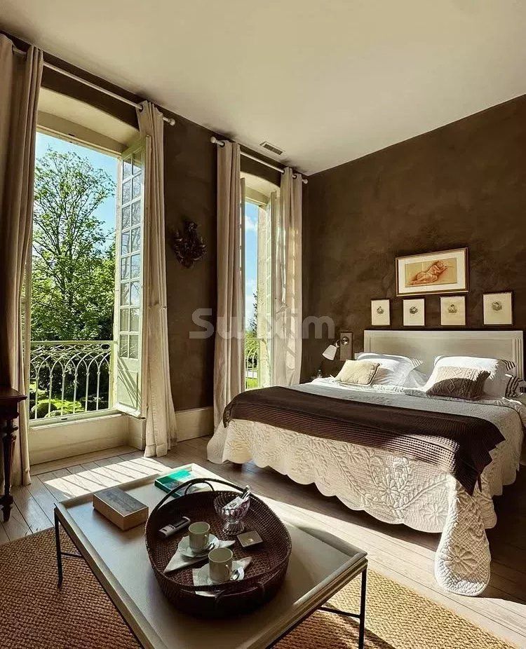 property 24 Rooms for sale on Givry (71640)