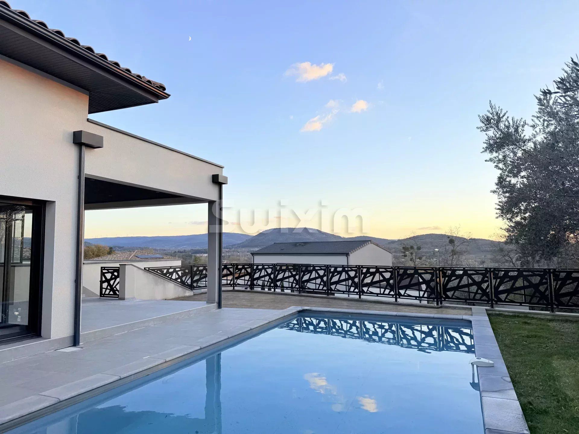 casa 5 Camere in vendita su Montboucher-sur-Jabron (26740)