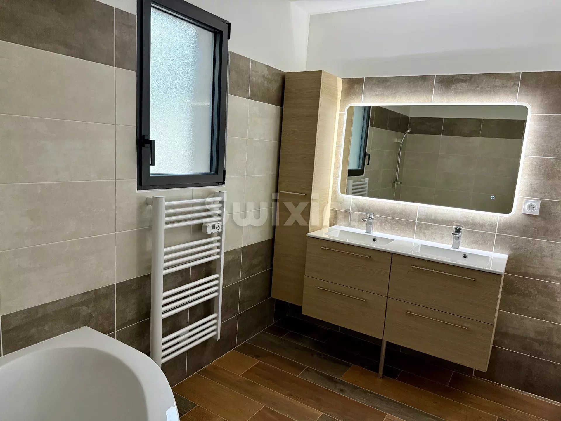 casa 5 Camere in vendita su Montboucher-sur-Jabron (26740)