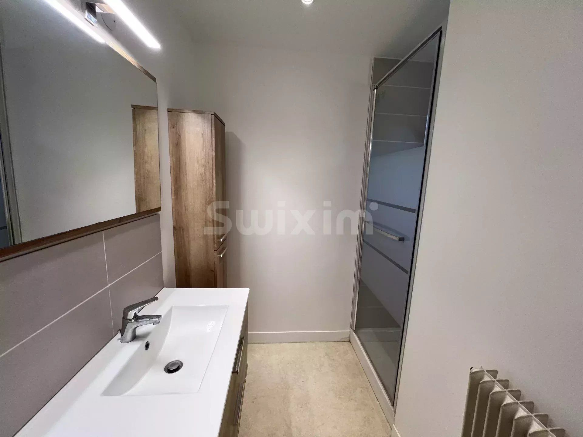 house 4 Rooms for sale on Messia-sur-Sorne (39570)