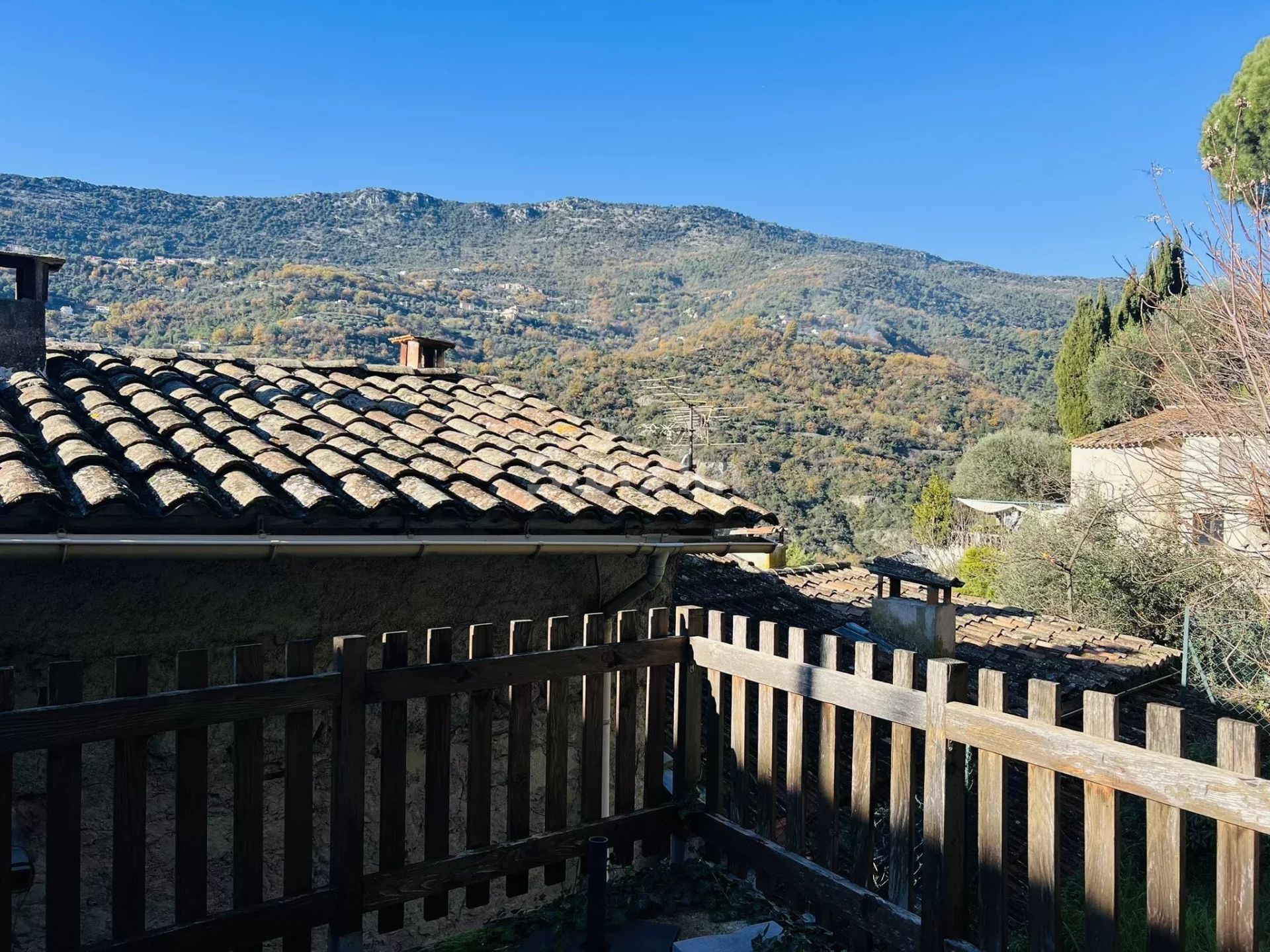 casa 4 Camere in vendita su Contes (06390)