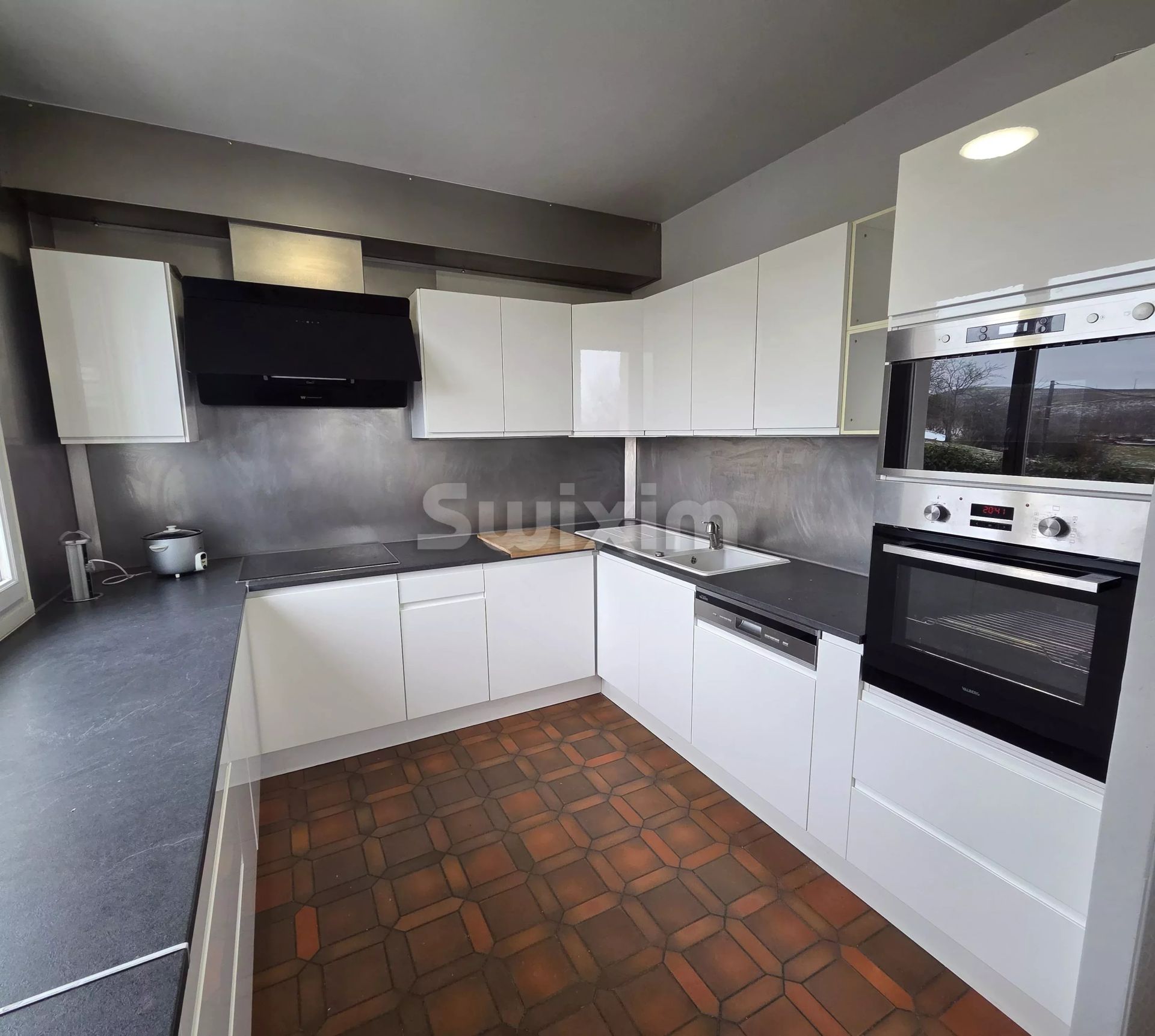 casa 11 Camere in vendita su Poligny (39800)